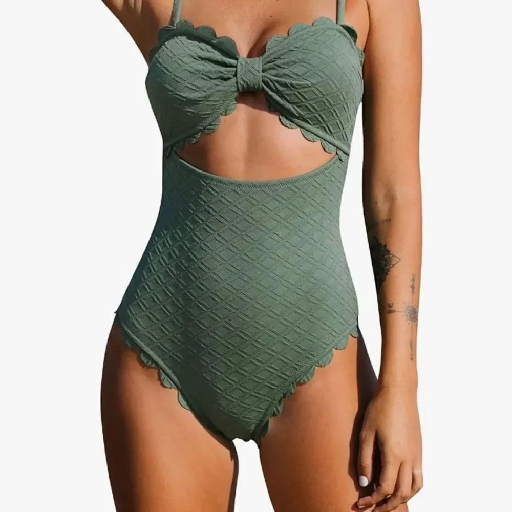 Cupshe Scalloped Trim One Piece Bathing Suit NWT!